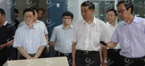 安陽市市委書記考察吉姆克生物質(zhì)能源裝備實驗室 安陽市市委書記考察吉姆克生物質(zhì)能源裝備實驗室