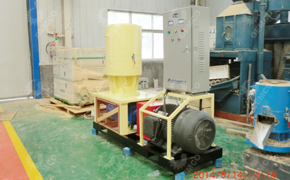 大型生物質(zhì)秸稈顆粒機550型 大型生物質(zhì)秸稈顆粒機550型